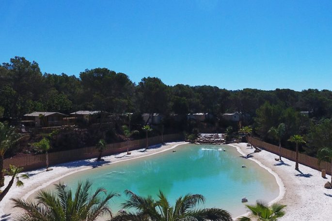 Lagon artificiel à Argelès au camping Le Lagon